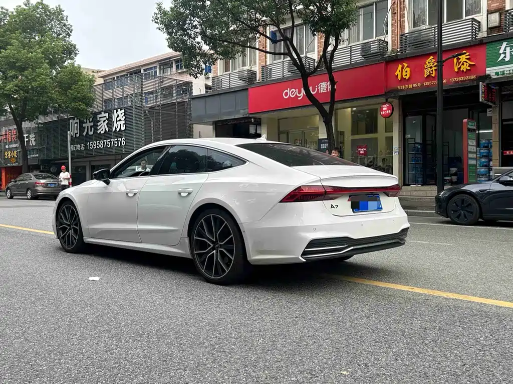 Audi A7 2021 — фото 4