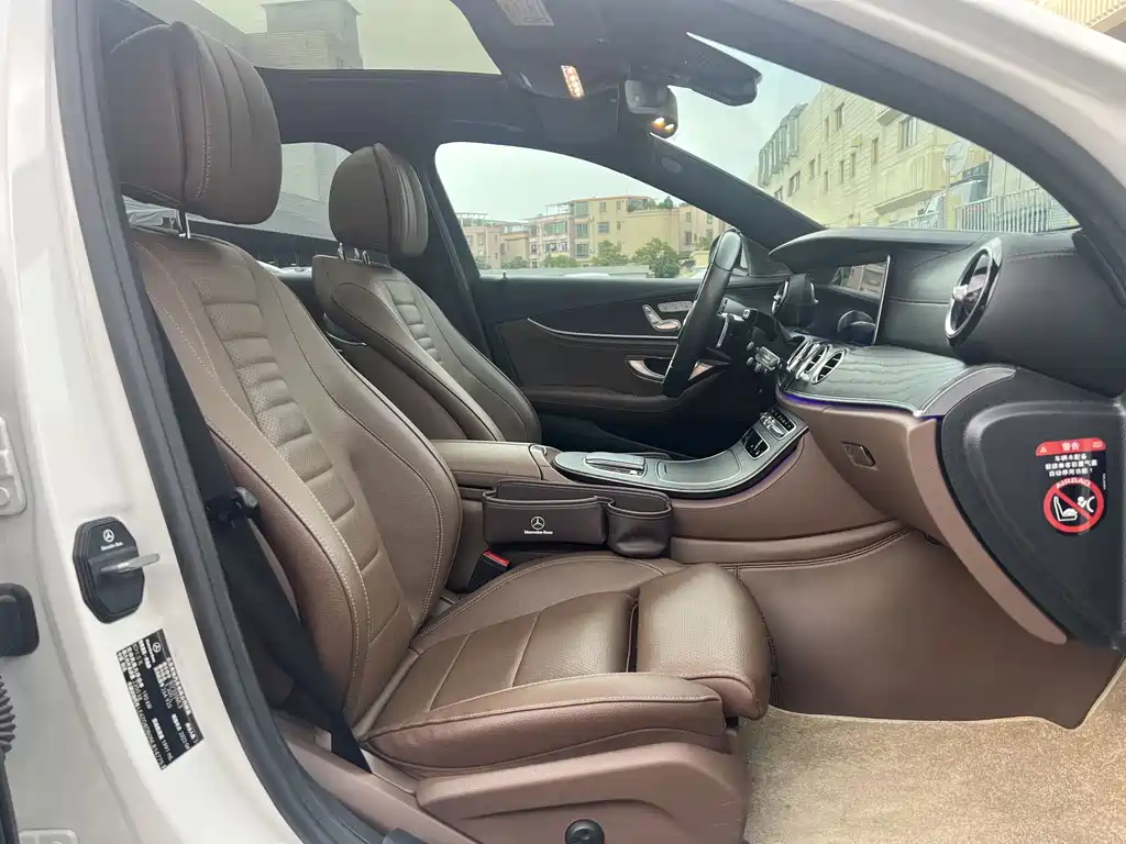Mercedes-Benz E-Class 2022 — фото 12