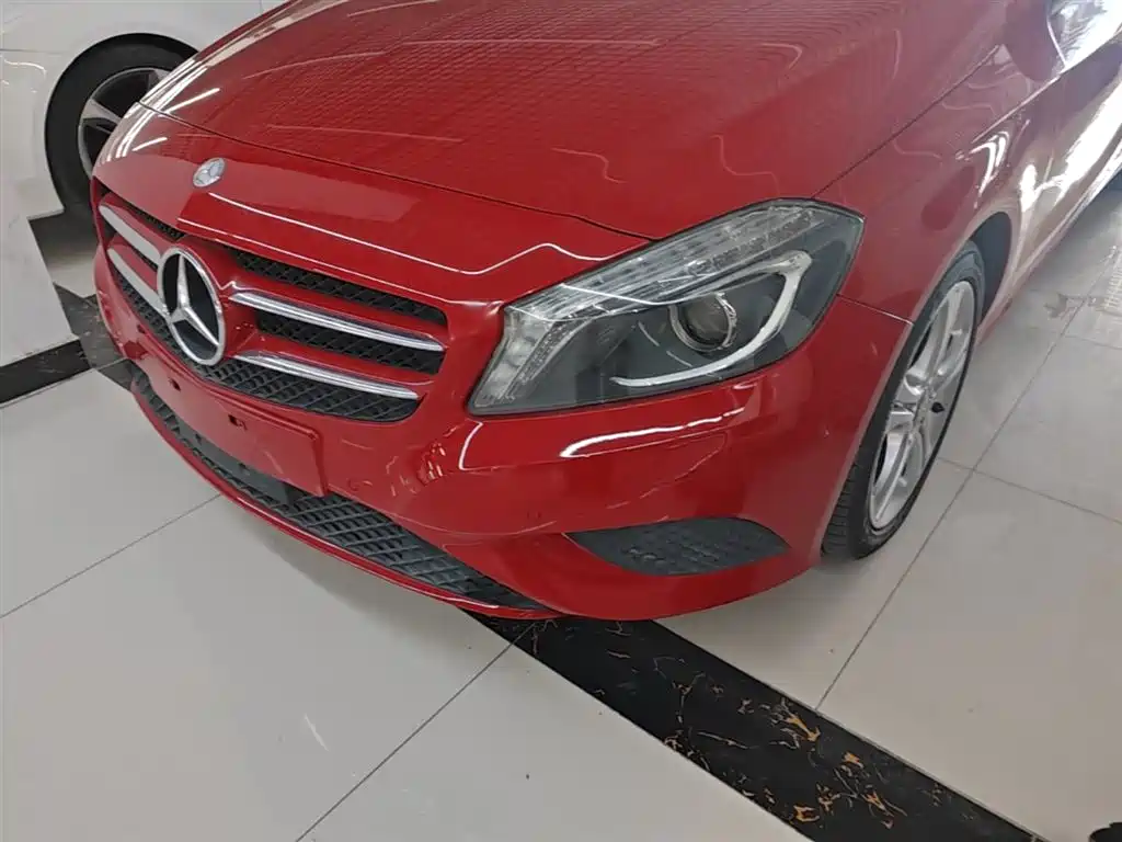 Mercedes-Benz A-Class 2015 — фото 24