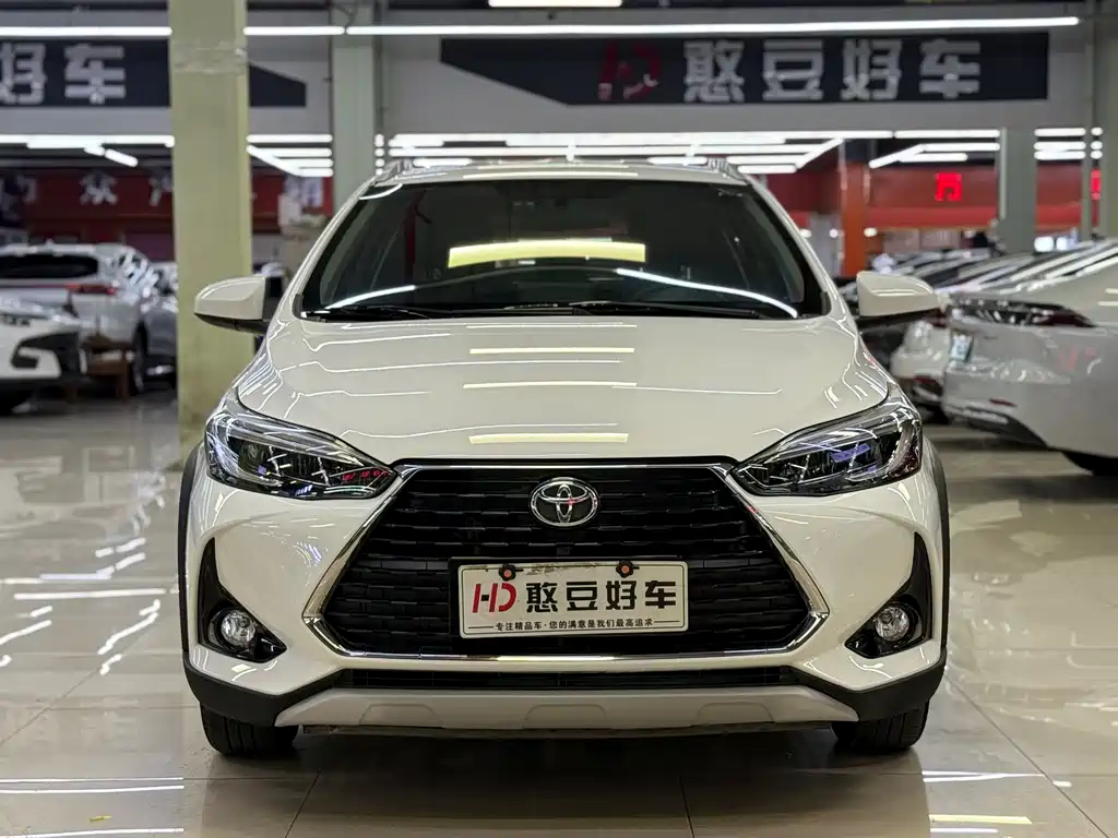 Toyota Yaris L 2021