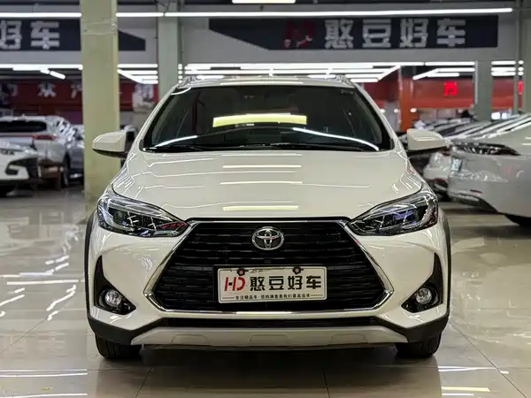 Toyota Yaris L 2021