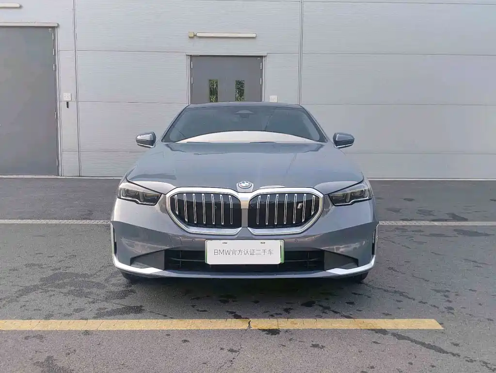 BMW i5 2025 — фото 16