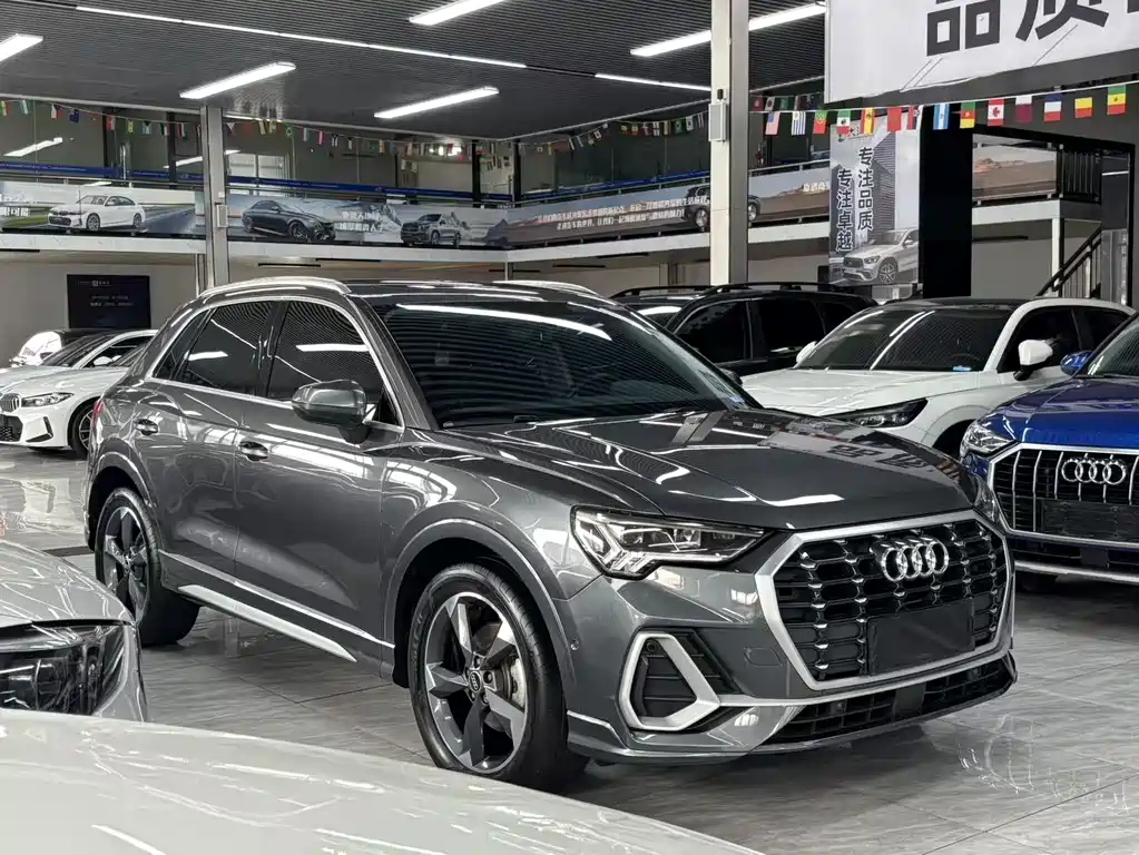 Audi Q3 2023 — фото 4
