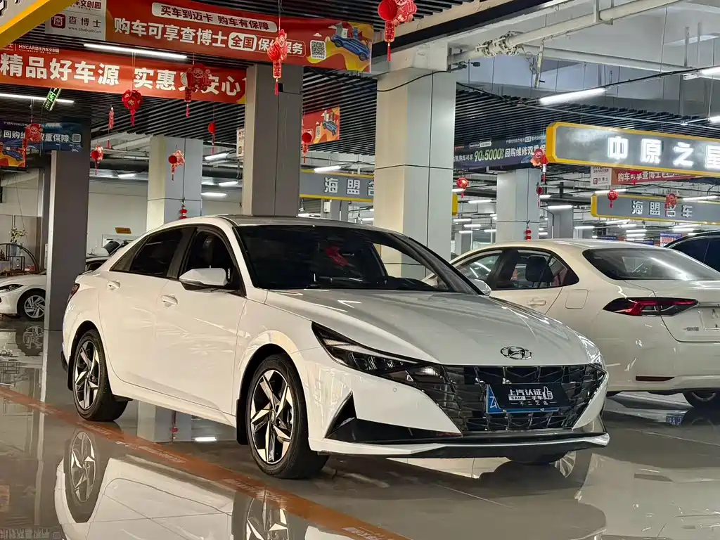 Hyundai Elantra 2023