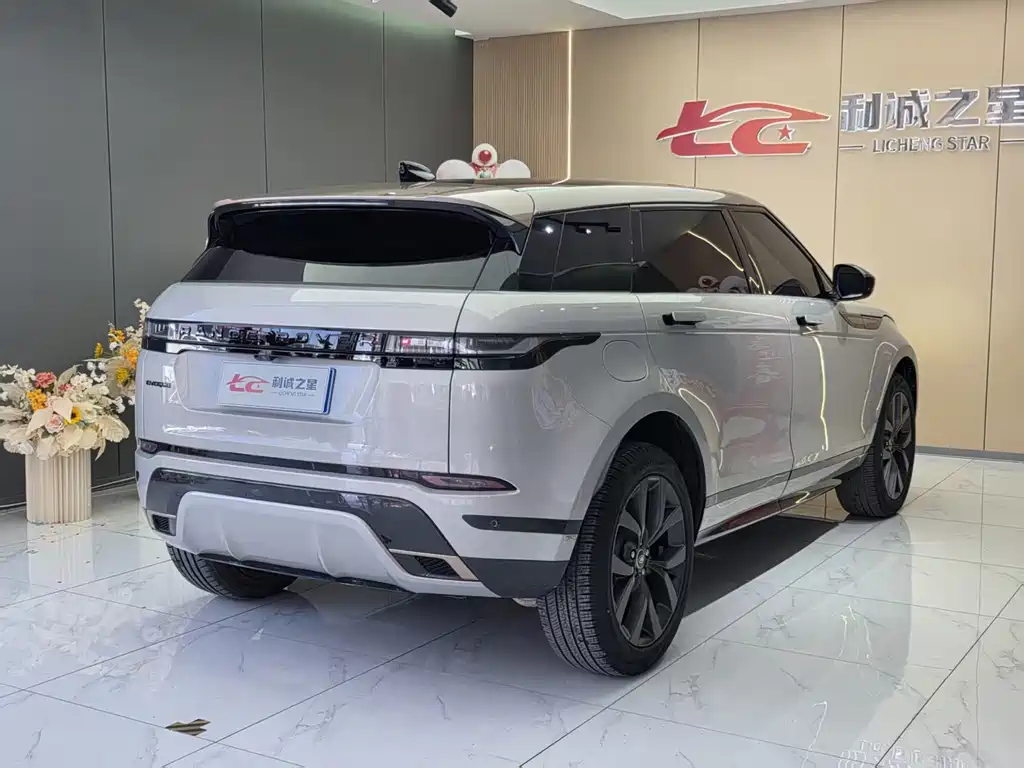 Land Rover Range Rover Evoque 2024 — фото 13