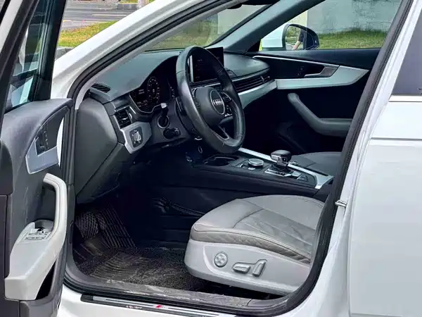 Audi A4L 2019