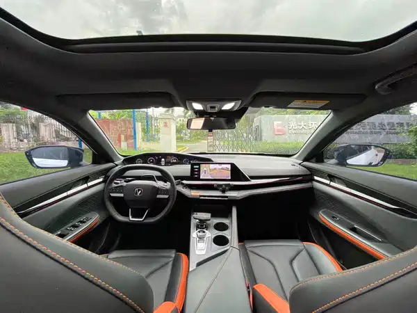 Changan UNI-V 2024