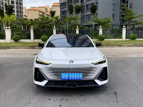 Changan UNI-V 2024