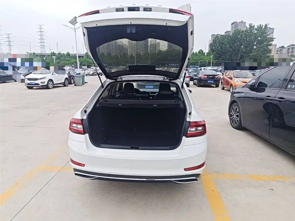 Skoda Octavia 2019 — фото 19