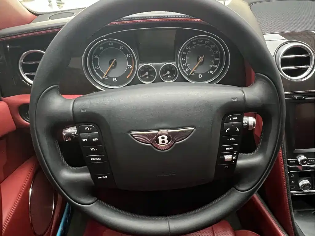 Bentley Flying Spur 2014 — фото 12