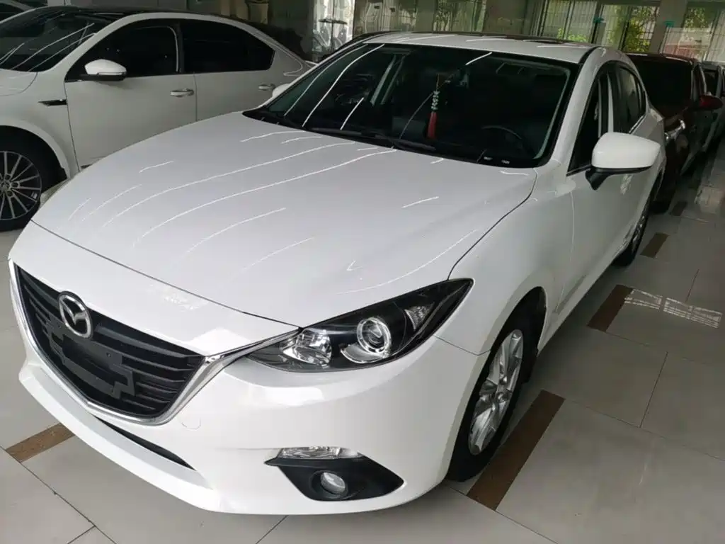 Mazda 3 Axela 2015