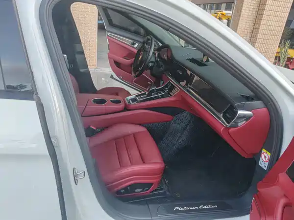 Porsche Panamera 2024