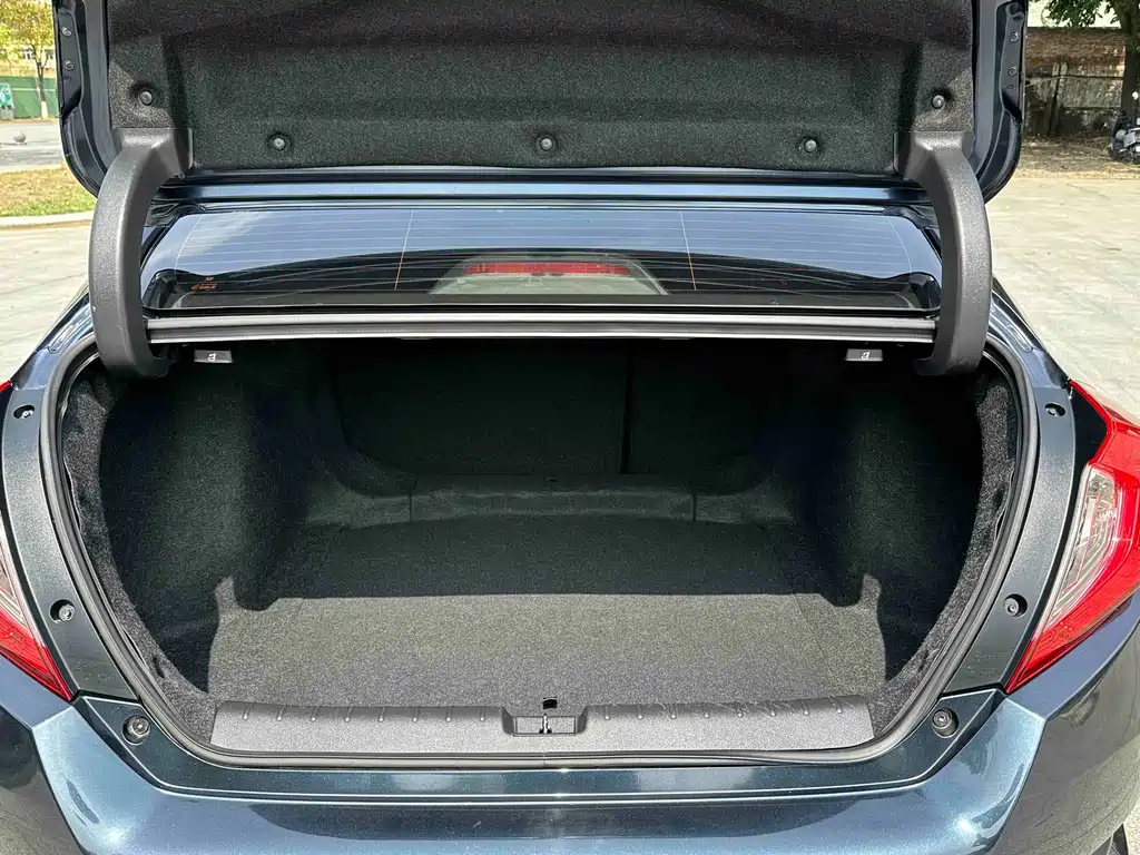 Honda Civic 2020 — фото 11