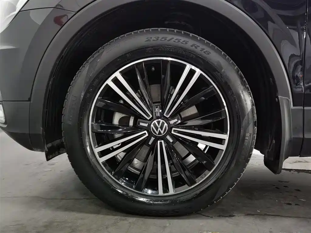 Volkswagen Tiguan L 2021 — фото 17