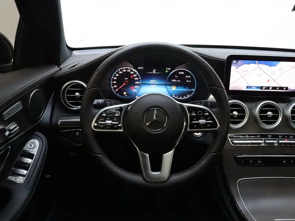 Mercedes-Benz GLC 2022 — фото 15