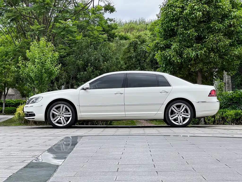 Volkswagen Phaeton 2014 — фото 4
