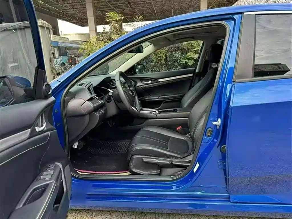 Honda Civic 2021 — фото 16