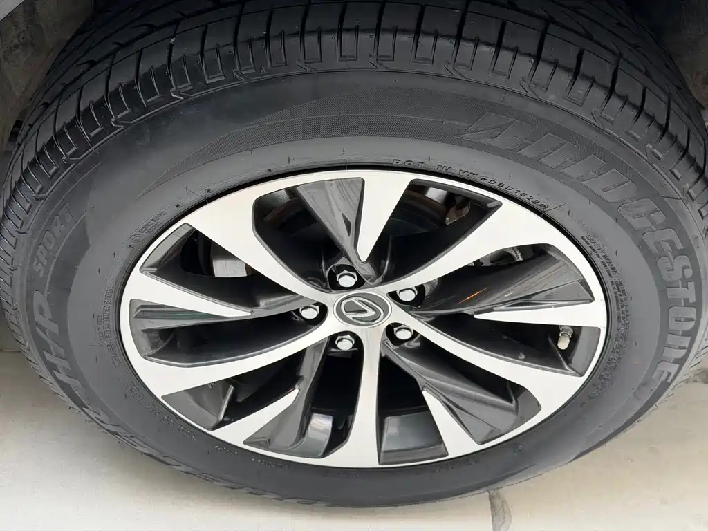 Lexus RX 2020 — фото 19