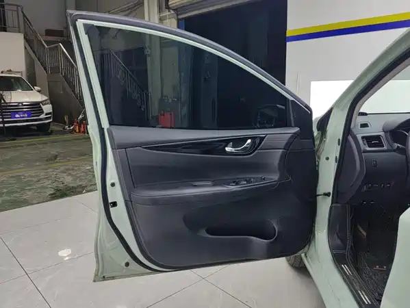 Nissan Tiida 2023