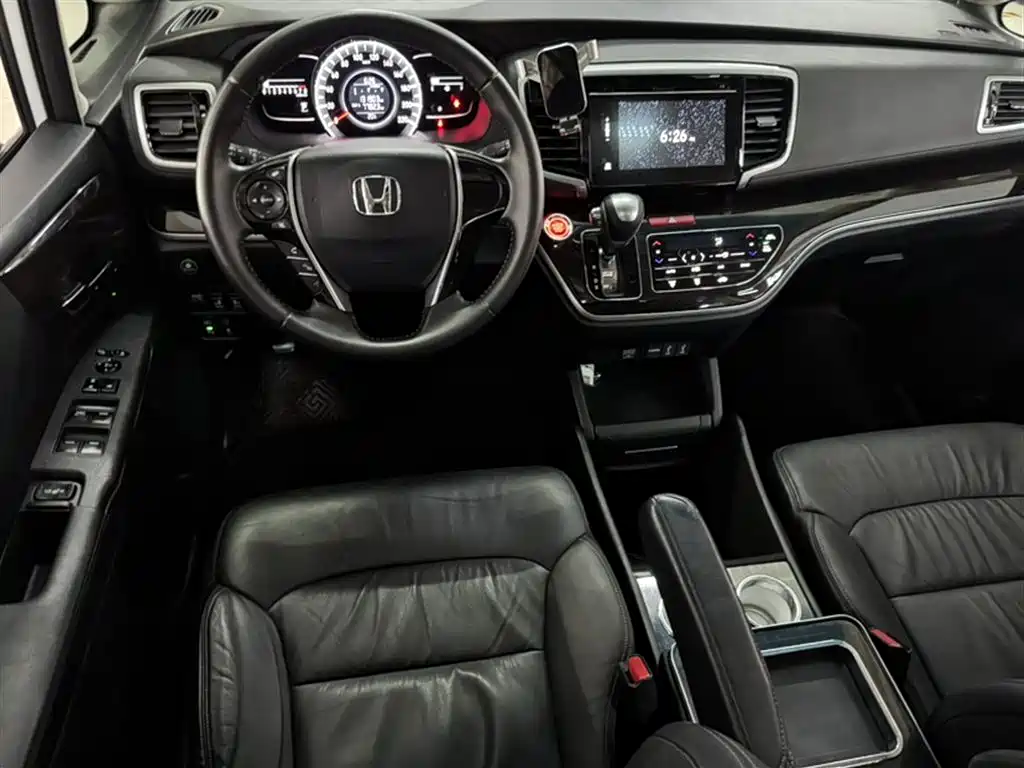 Honda Odyssey 2019 — фото 12