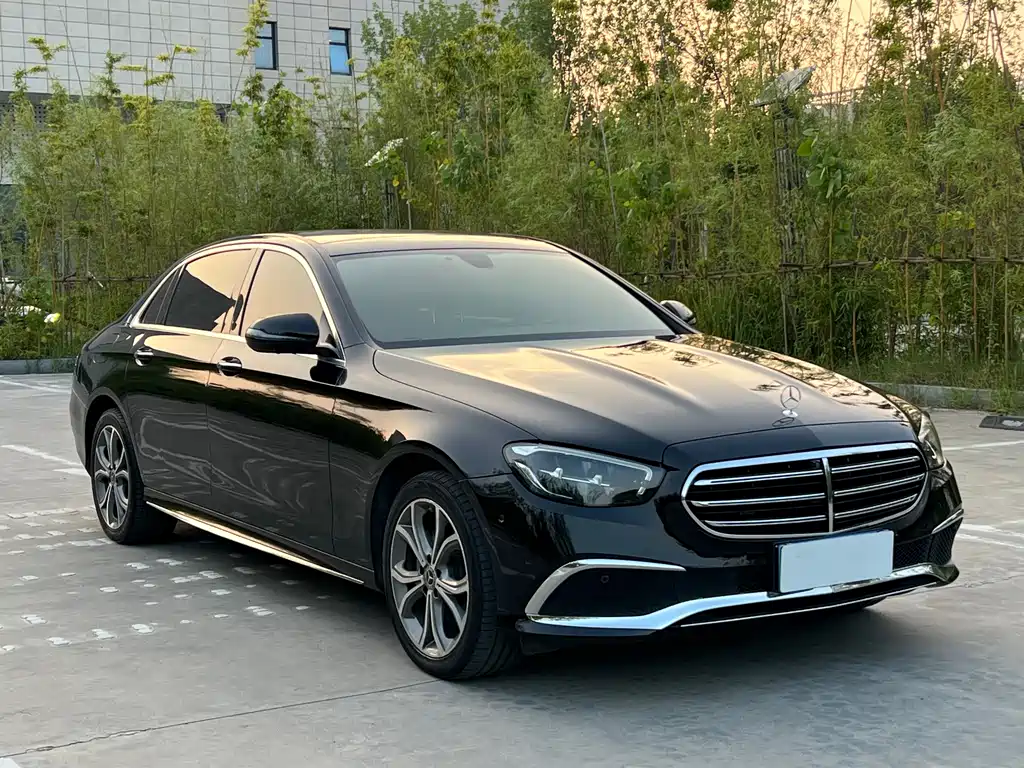 Mercedes-Benz E-Class 2021 — фото 3