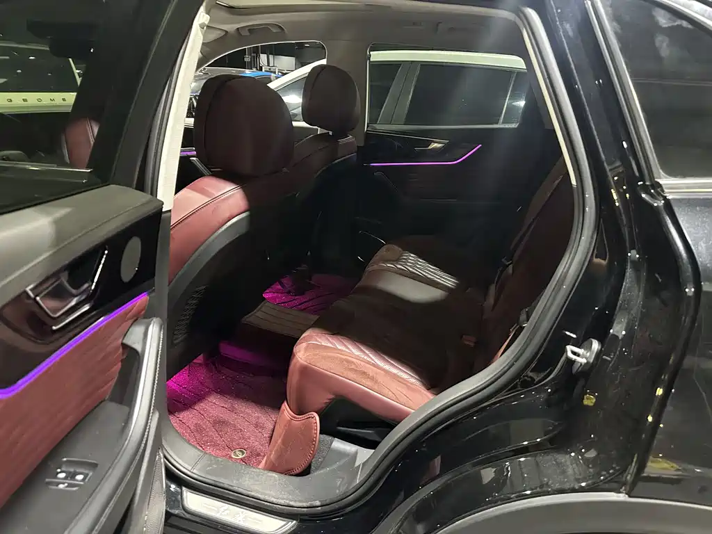 Hongqi HS5 2022
