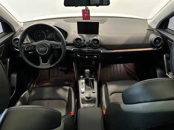 Audi Q2L 2020