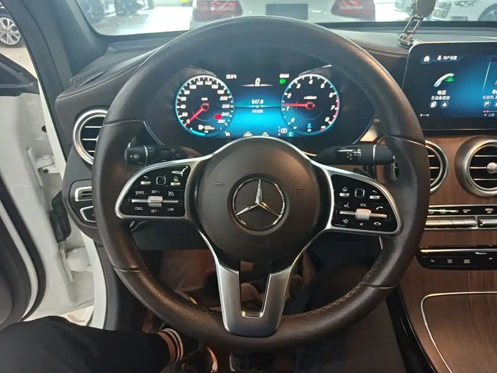 Mercedes-Benz GLC 2021 — фото 11