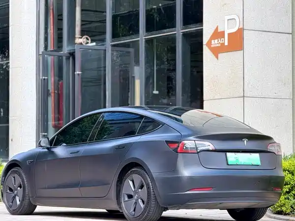 Tesla Model 3 2023