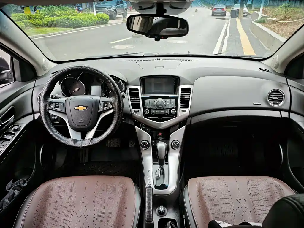 Chevrolet Cruze 2014 — фото 6