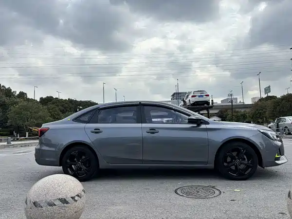Roewe i6 MAX 2021