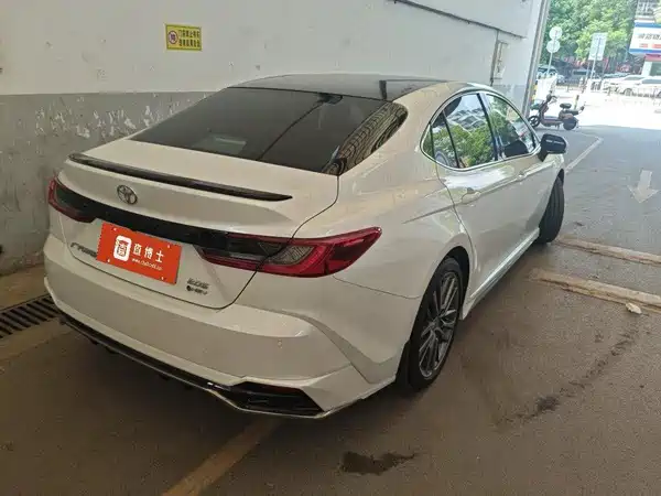 Toyota Camry 2025
