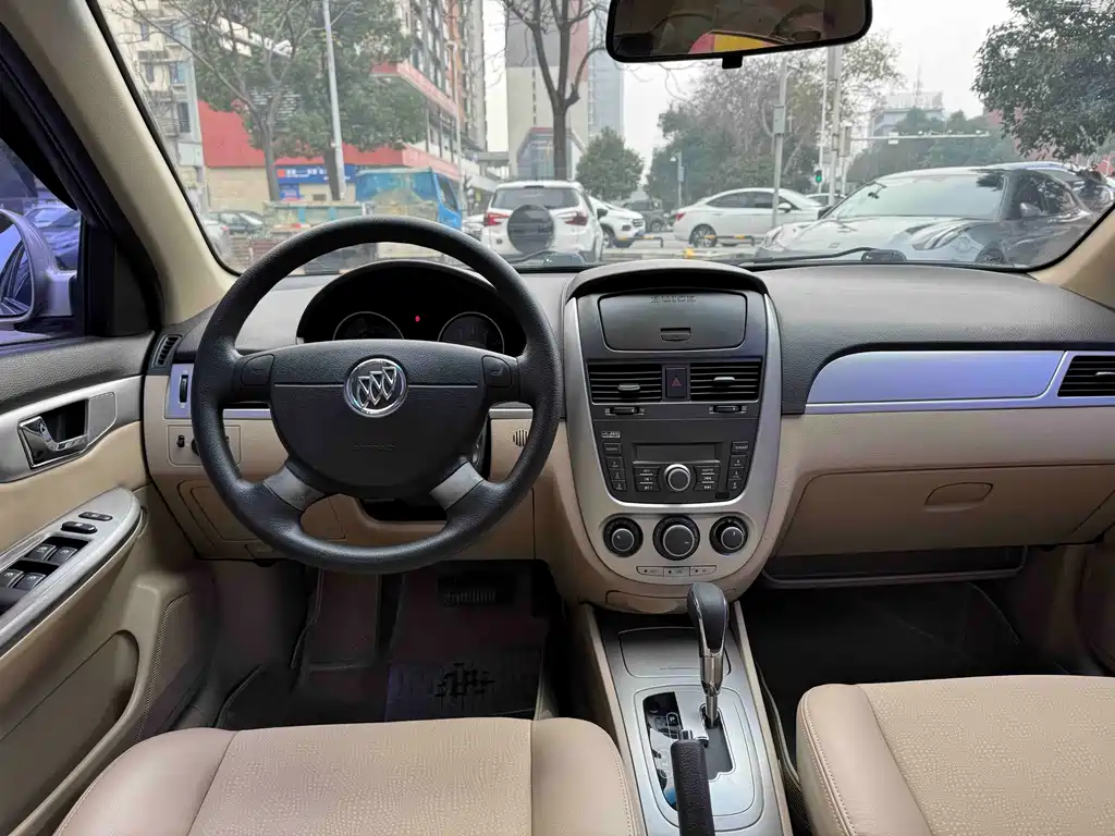 Buick Excelle 2014 — фото 12