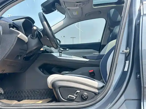 Geely Xingrui 2023