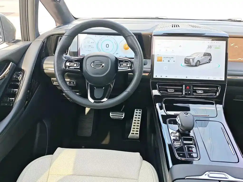 GAC Motor Trumpchi M8 2023 — фото 13