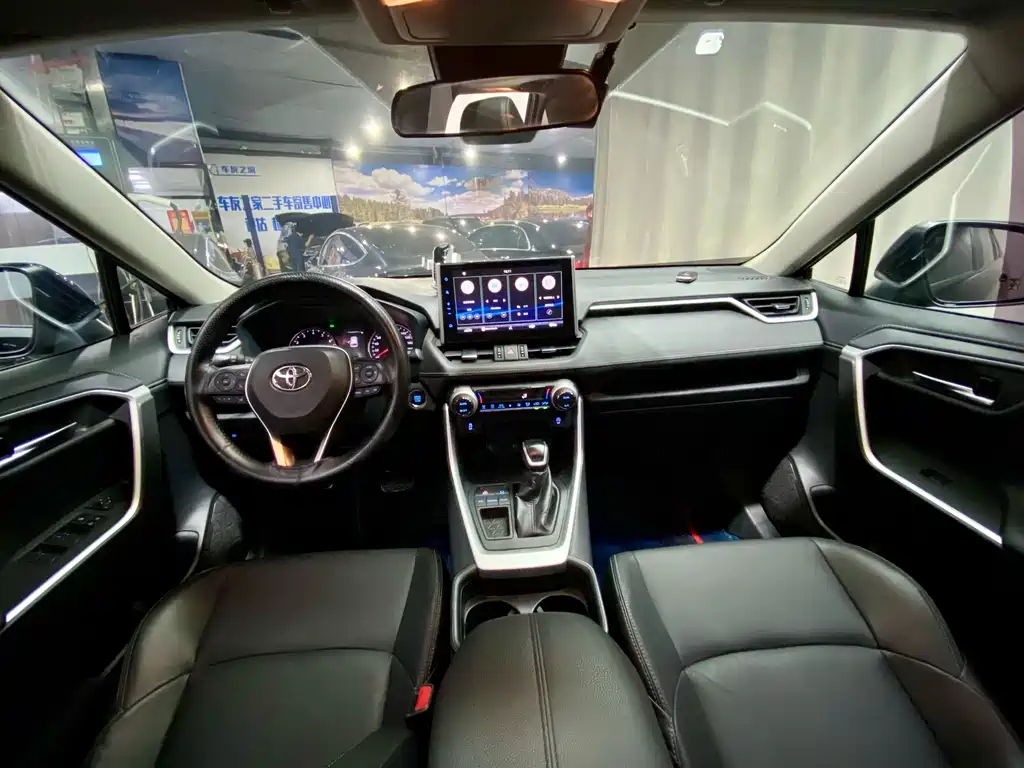 Toyota Wildlander 2021 — фото 12
