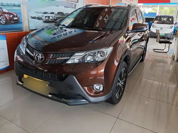 Toyota RAV4 2015