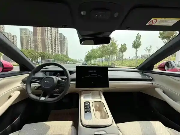 Xiaomi SU7 2024