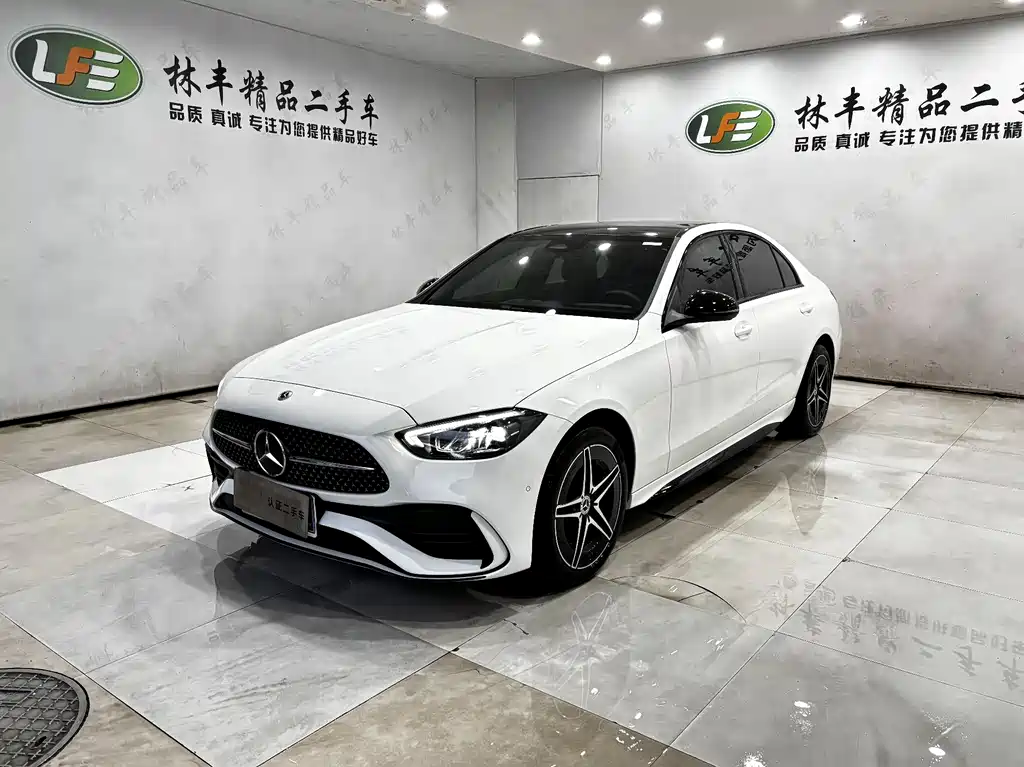 Mercedes-Benz C-Class 2024 — фото 1