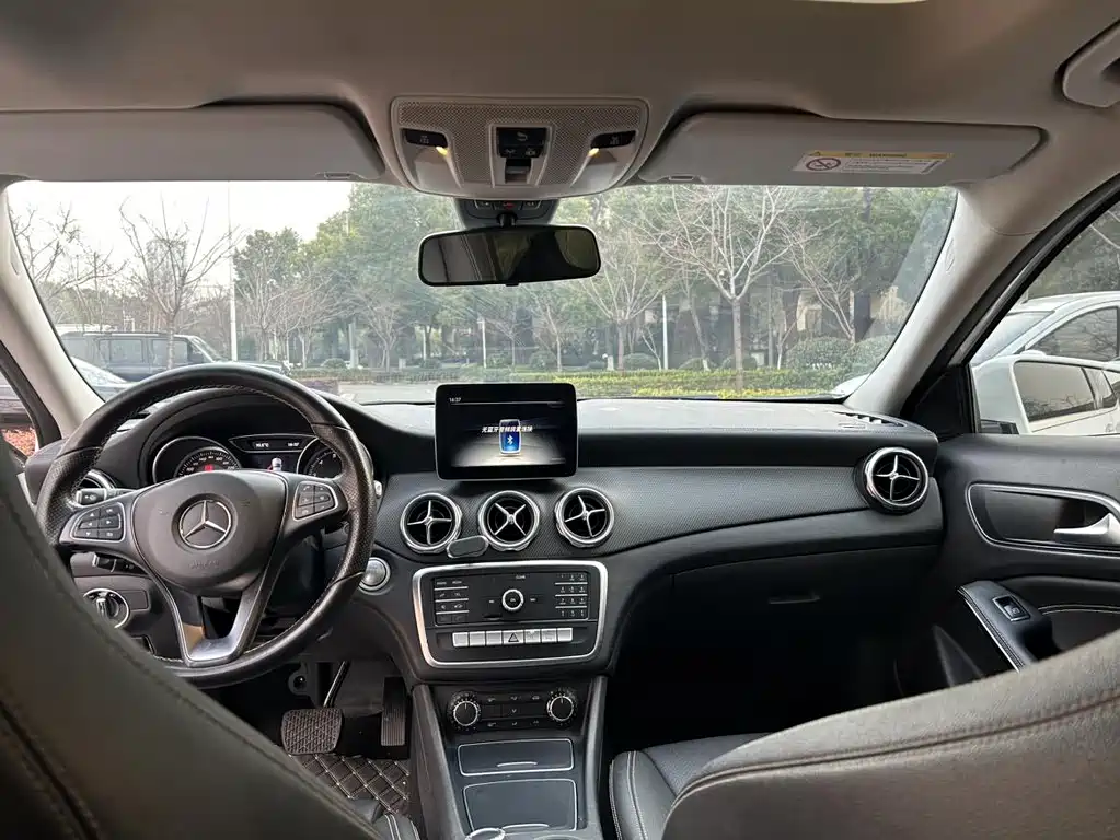 Mercedes-Benz GLA 2018 — фото 12