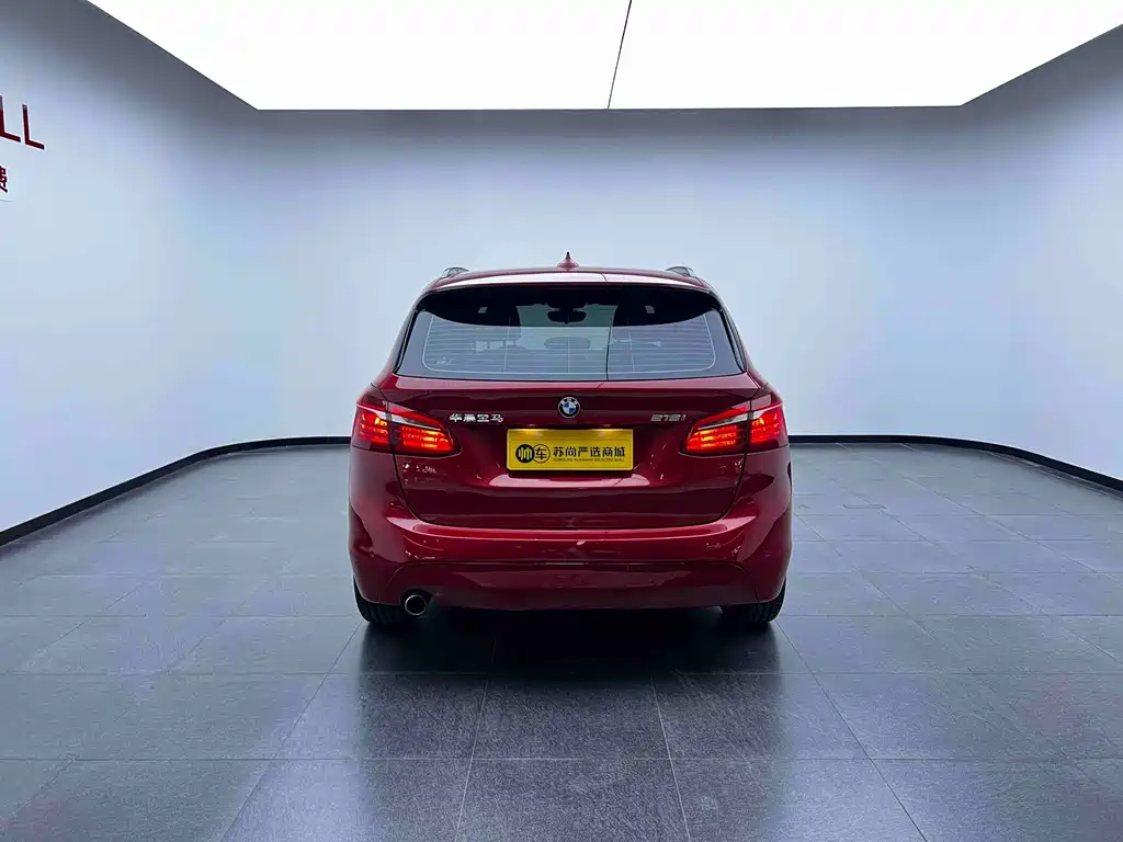 BMW 2 Series Active Tourer 2017 — фото 8