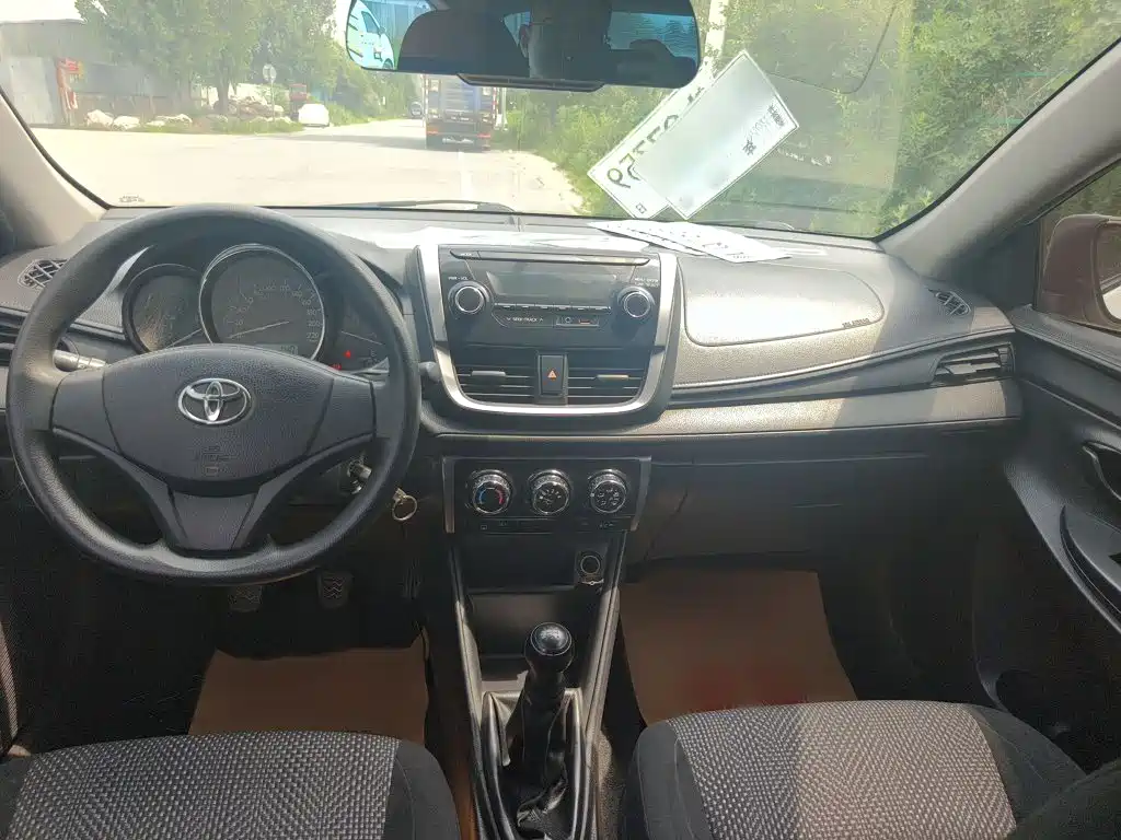 Toyota Vios 2017 — фото 16