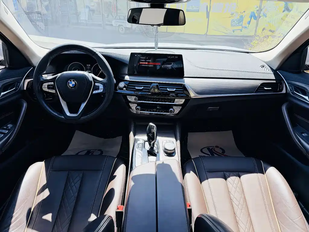 BMW 5 Series New Energy 2018 — фото 7