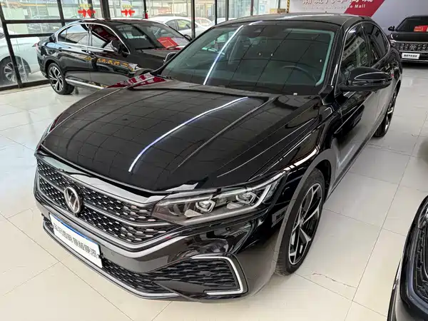Volkswagen Passat 2023