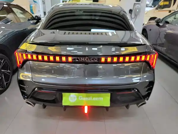 Lynk & Co 03 2023