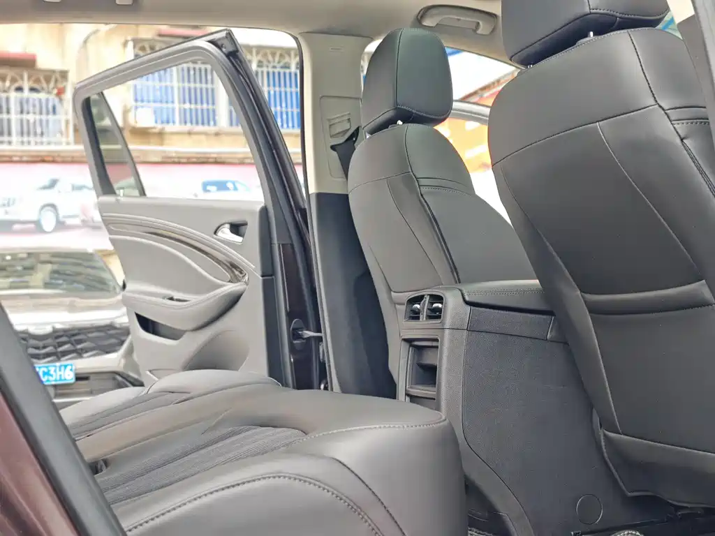 Buick Envision Plus 2019 — фото 18