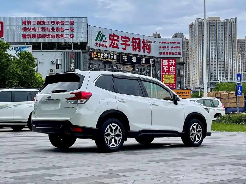 Subaru Forester 2021 — фото 7