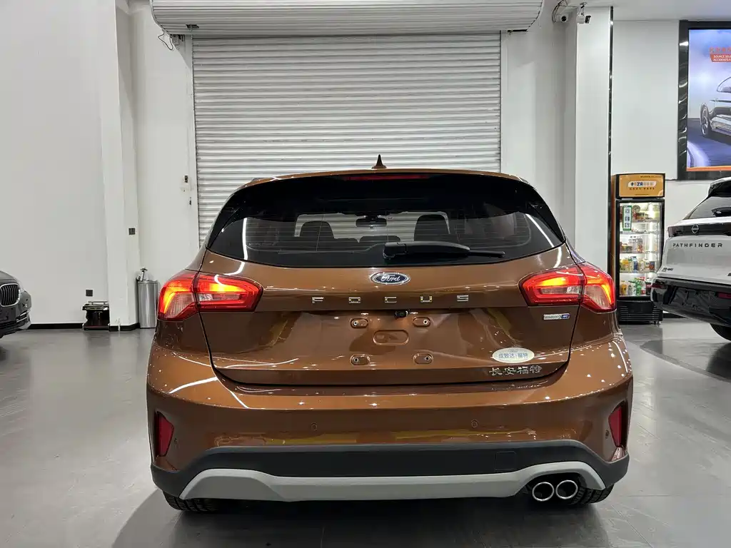 Ford Focus Active 2020 — фото 2