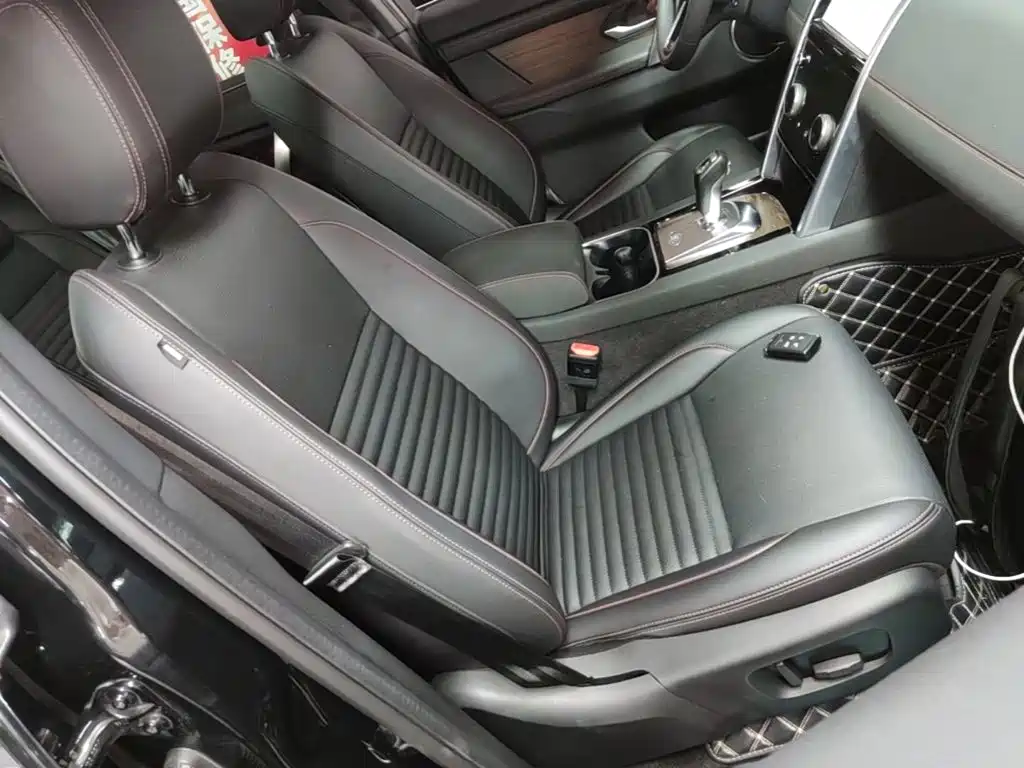Land Rover Discovery Sport 2023 — фото 25