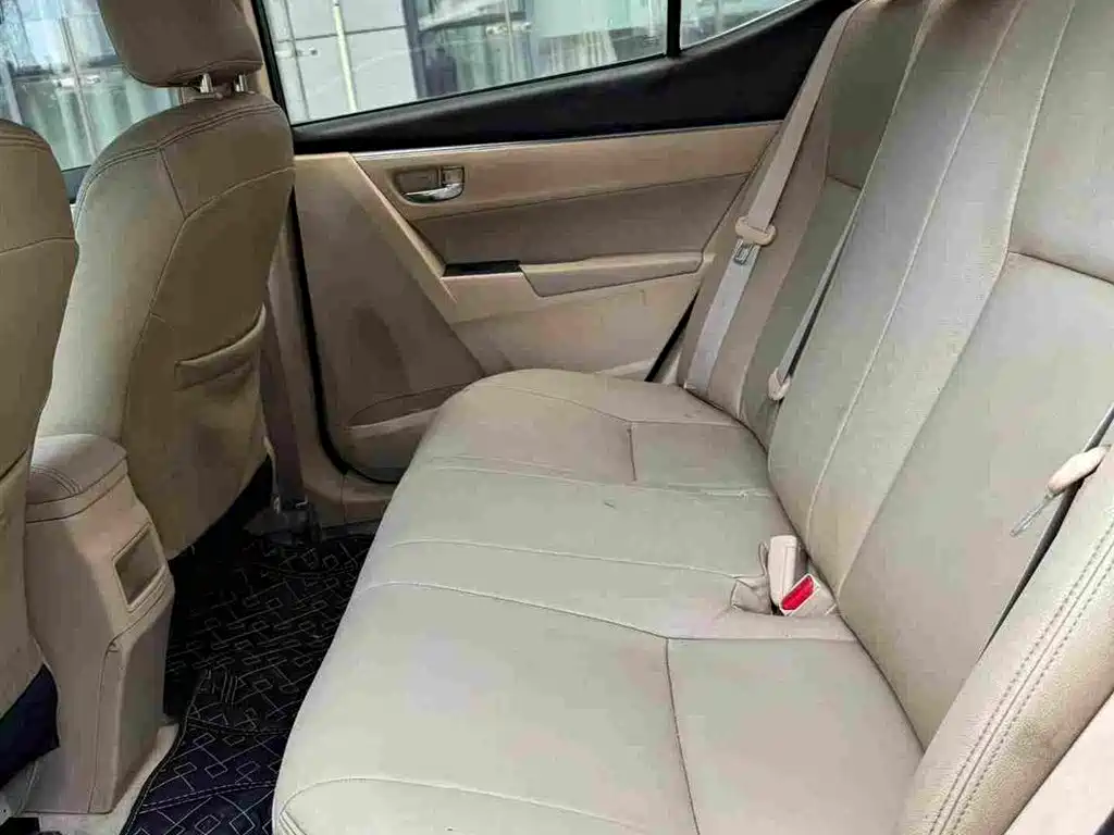 Toyota Corolla 2015 — фото 10